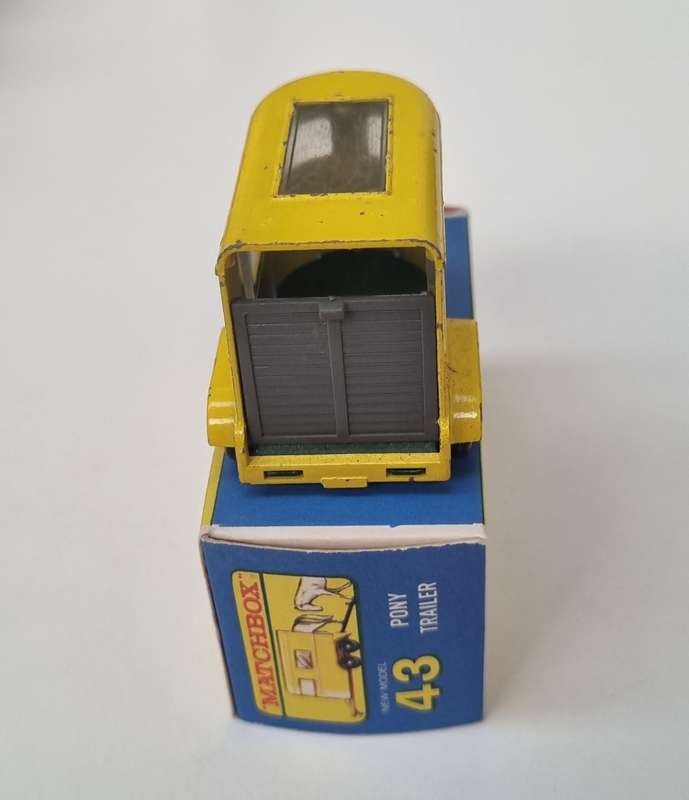 Matchbox Lesney 43C Pony Trailer Original Box