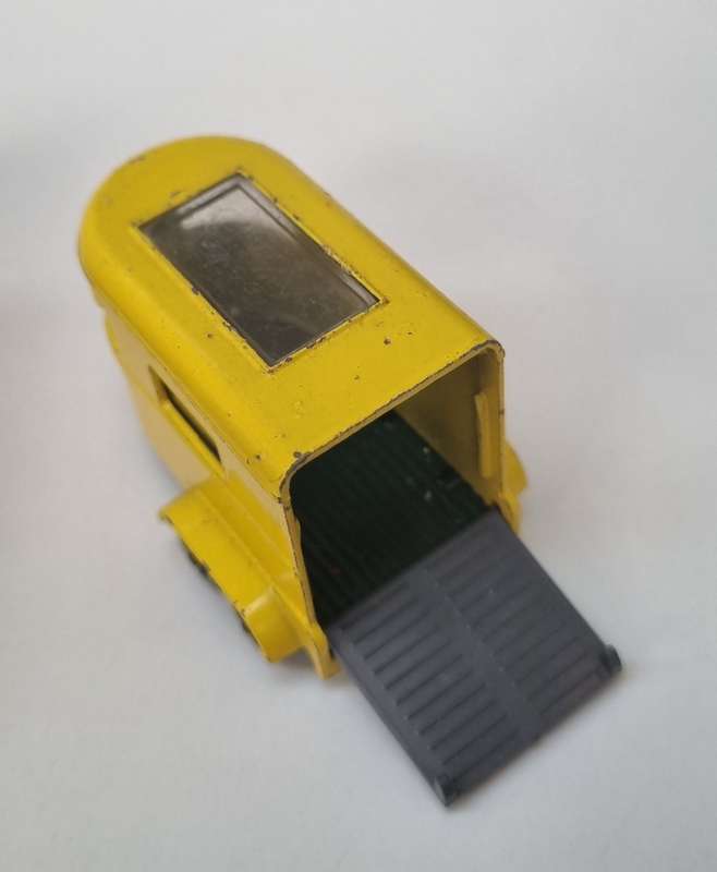Matchbox Lesney 43C Pony Trailer Original Box