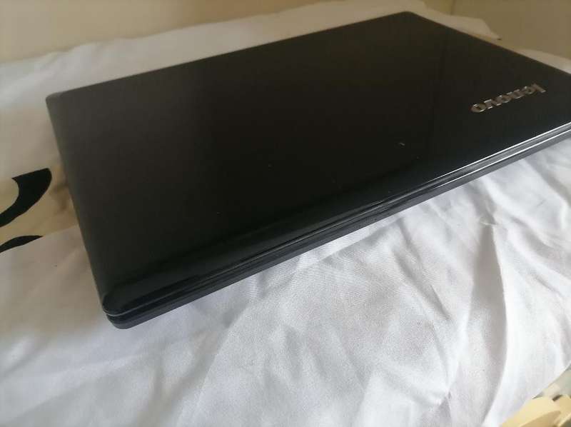 LENOVO G580 LAPTOP. 500GB HDD, 4GB RAM with MS OFFICE