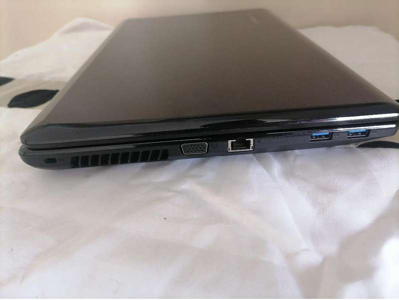 LENOVO G580 LAPTOP. 500GB HDD, 4GB RAM with MS OFFICE