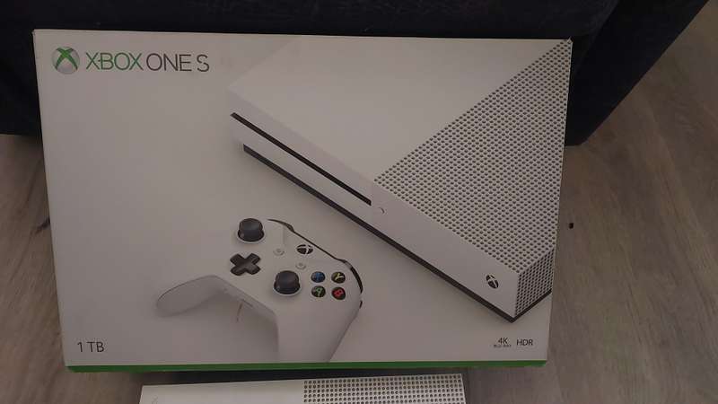 Xbox One S