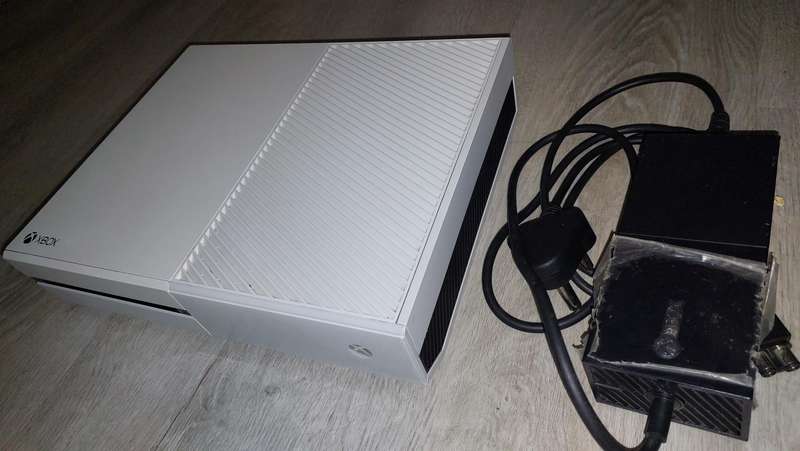 Xbox 1 + PSU (No Power)