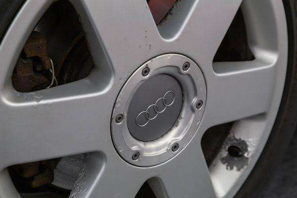 Audi Center Caps x4