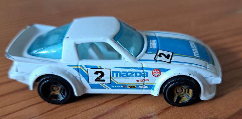 3x Hotwheel cars - diecast steel motor car toys boys collectors item
