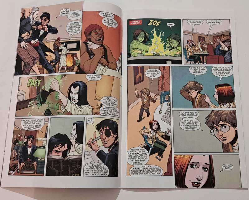 Dark Horse Comics Buffy the Vampire Slayer (2014 Season 10) #1A rare collectable Michelle Trachtenbe