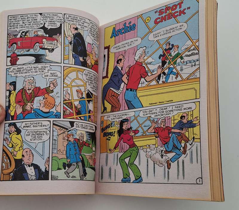 2x Archie jumbo comics classic comic books  Archie jumbo comics #337 Archie jumbo comics #22