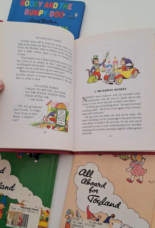 4x Noddy books by Enid blyton vintage old rare kids children's picture bedtime story books classic