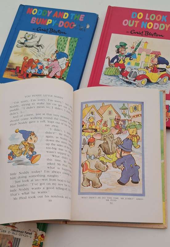 4x Noddy books by Enid blyton vintage old rare kids children's picture bedtime story books classic
