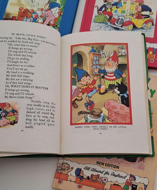 4x Noddy books by Enid blyton vintage old rare kids children's picture bedtime story books classic