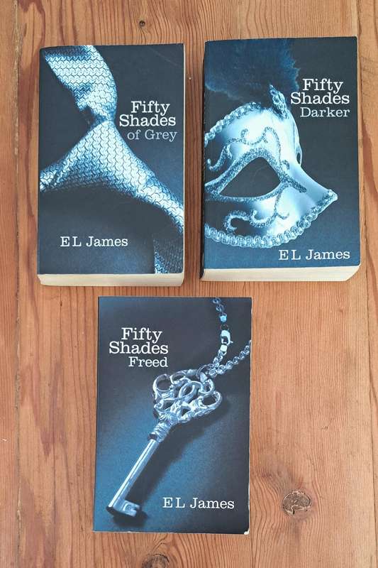 Fifty Shades 3 vol box set Trilogy Grey, Darker, Freed e*rotic chic lit romance love B*DSM smut thri