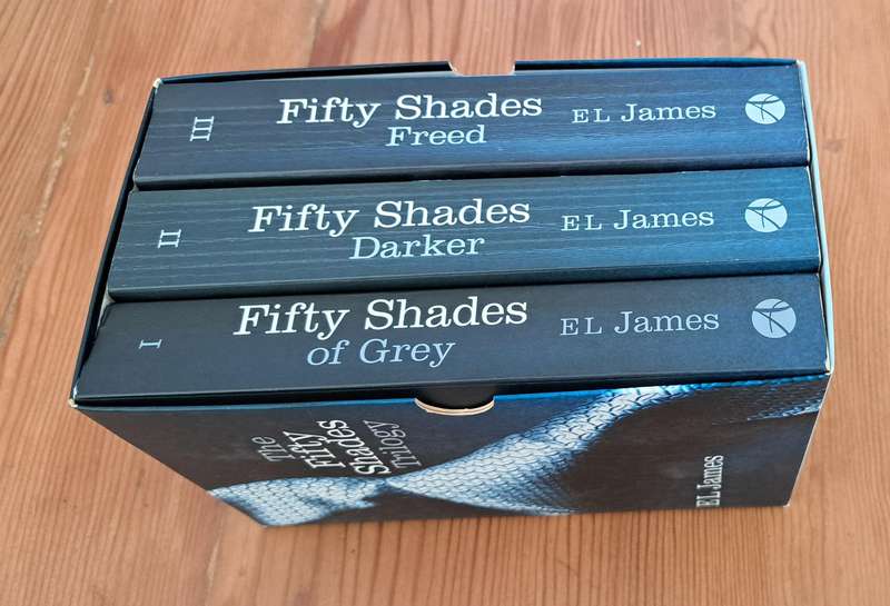 Fifty Shades 3 vol box set Trilogy Grey, Darker, Freed e*rotic chic lit romance love B*DSM smut thri