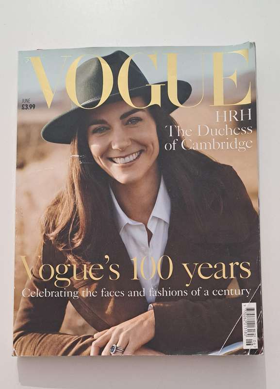 2x Vogue magazines fashion beauty clothing makeup rare find women female girls collectable dress mak