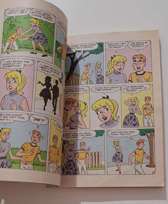 Achie's Pals n Gals Double digest #33 dated 1998 cartoon comic book strip classic