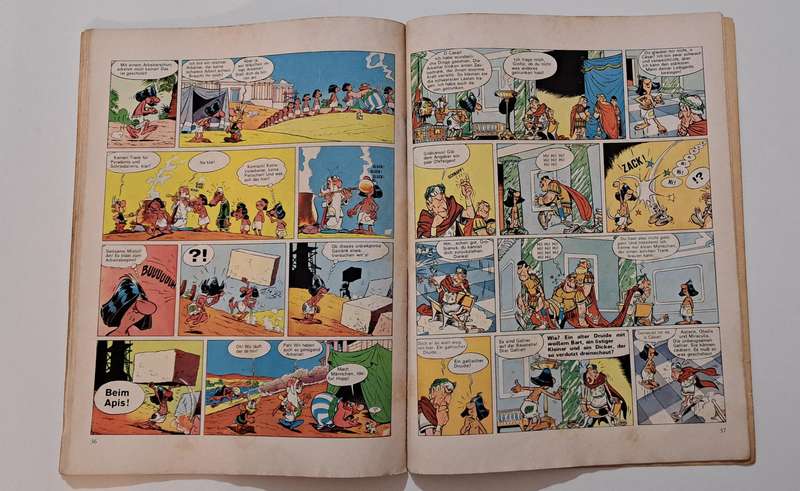 Asterix Und Kleopatra (1971) by Goscinny and Uderzo printed in German cartoon comic book retro old v