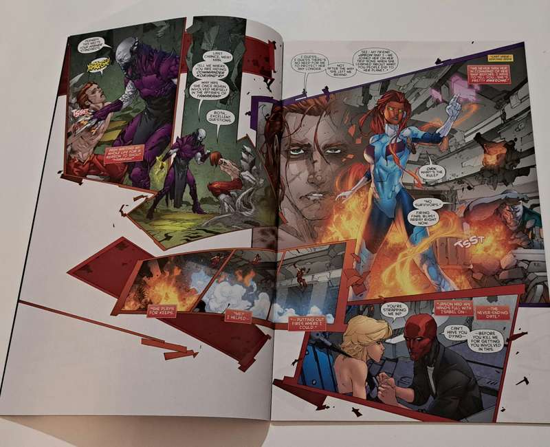 DC Comics Red Hood and the Outlaws (2011) #11 comic book rare collectable