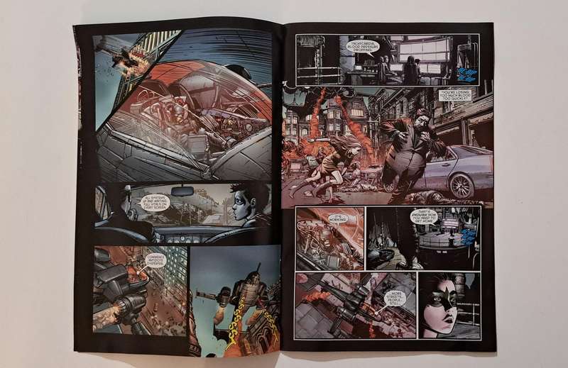 DC comic books Batman The Dark Knight (2011 2nd Series) #15A rare old collectable