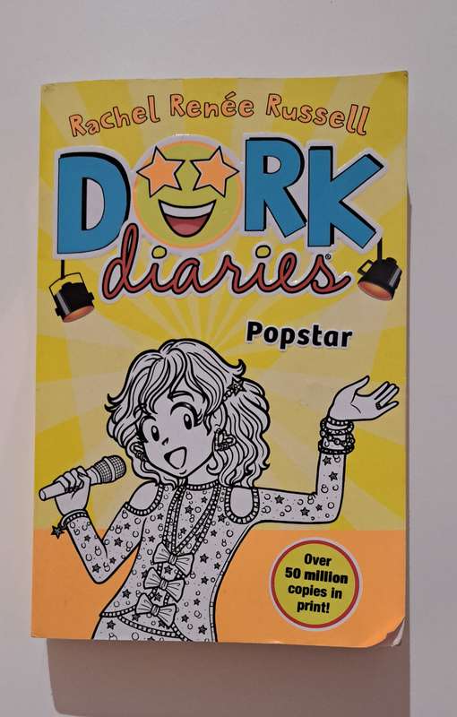 Dork Diaries POPSTAR by Rachel Renee Russell teen fiction funny humor dork wimpy kid graphic Novel