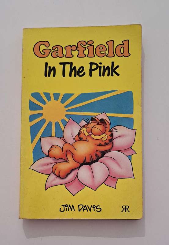 Garfield In The Pink By Jim Davis 1987 cartoon comic book strip rare vintage old retro humor comedy