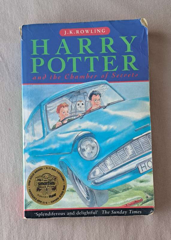 Harry Potter And The Chamber Of Secrets By J K Rowling sci-fi fantasy magic adventure mystery classi