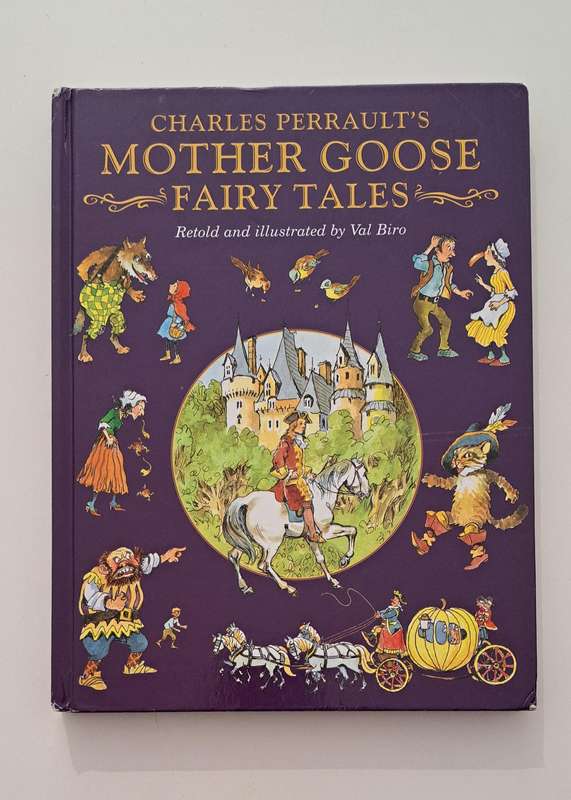 Charles Perrault's Mother Goose Fairy Tales by Val Biro kids children's classic picture bedtime stor