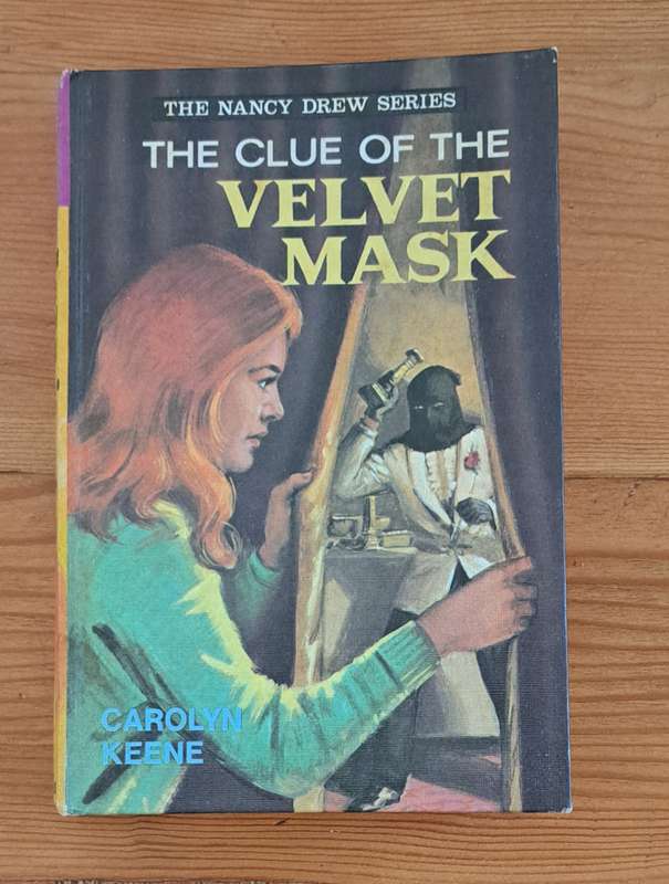 Nancy Drew The Clue Of The Velvet Mask Carolyn Keene (1974) teen fiction adventure crime detective