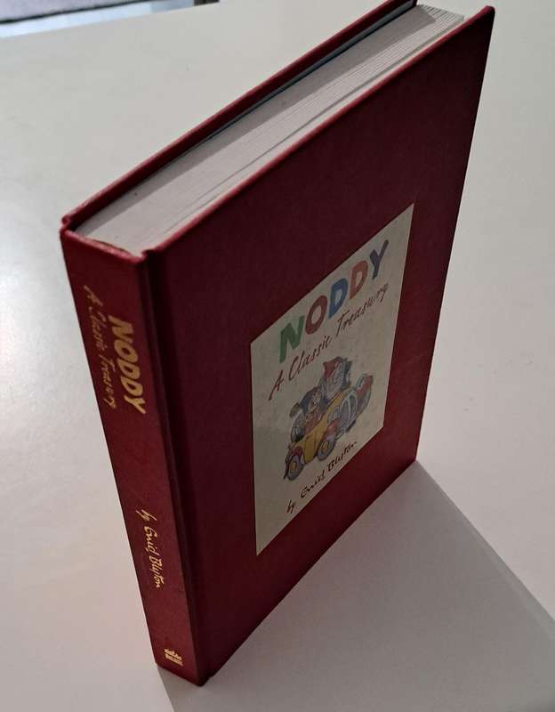 Noddy A Classic Treasury By Enid Blyton classic kids children's bedtime story picture book hardcover