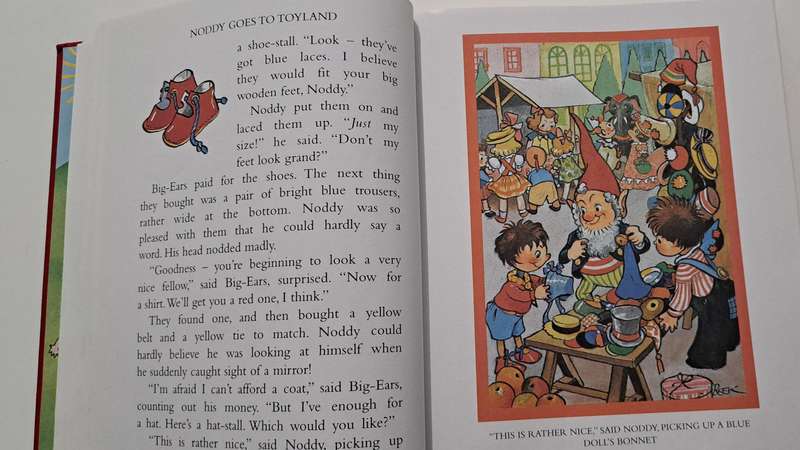 Noddy A Classic Treasury By Enid Blyton classic kids children's bedtime story picture book hardcover