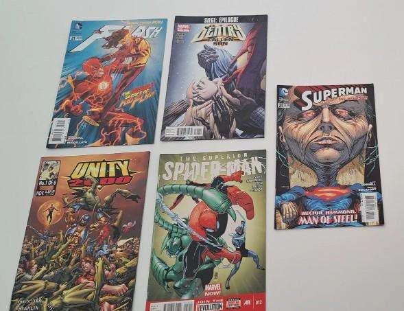 100 comics mixed Marvel / DC / image / hate / dynamite etc in either good or like new condition