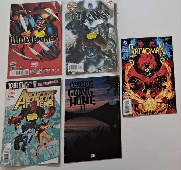 100 comics mixed Marvel / DC / image / hate / dynamite etc in either good or like new condition