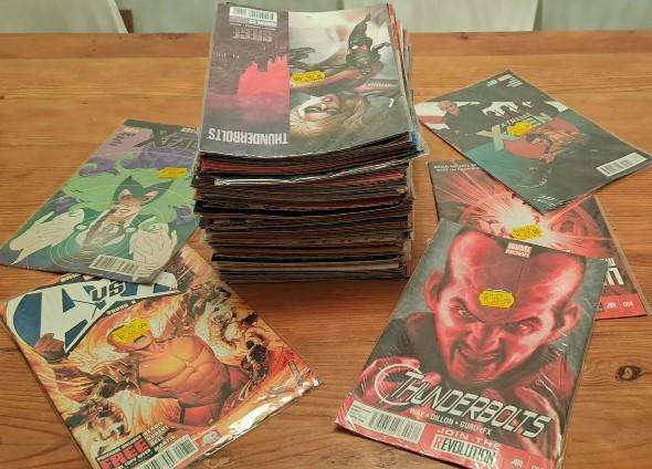 100 comics mixed Marvel / DC / image / hate / dynamite etc in either good or like new condition