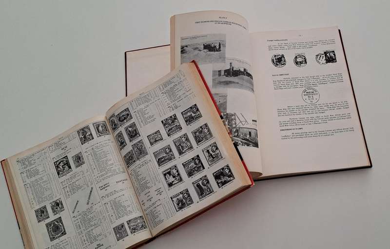 2 books - Stanley Gibbons Postage Stamp Catalogue & Albert Friedemann Post offices collectors books