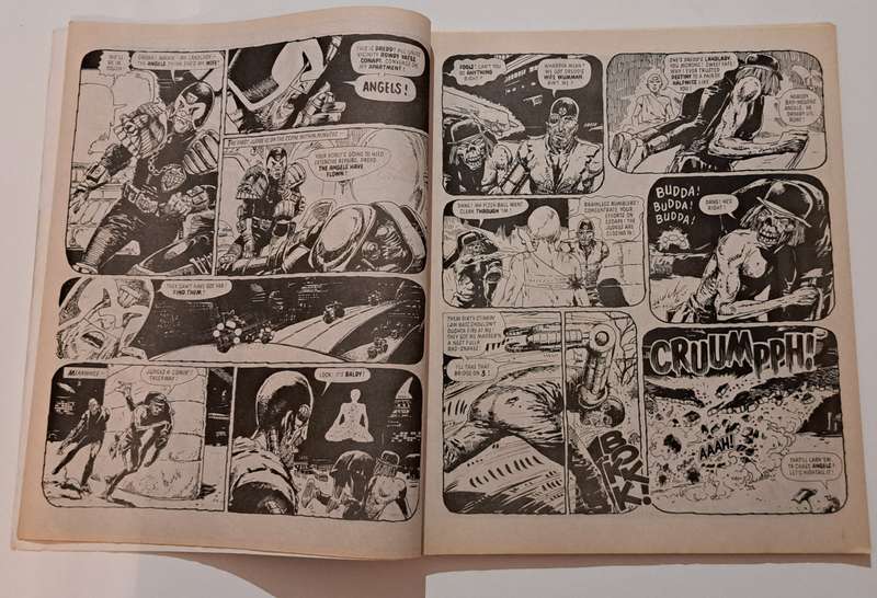 The Complete Judge Dredd #28 (1994) rare vintage old collectable comic books