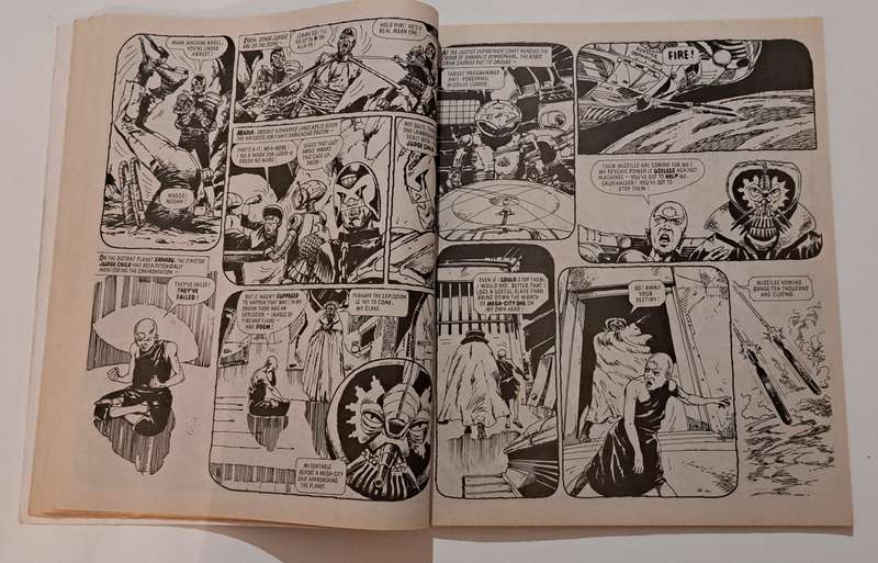 The Complete Judge Dredd #28 (1994) rare vintage old collectable comic books