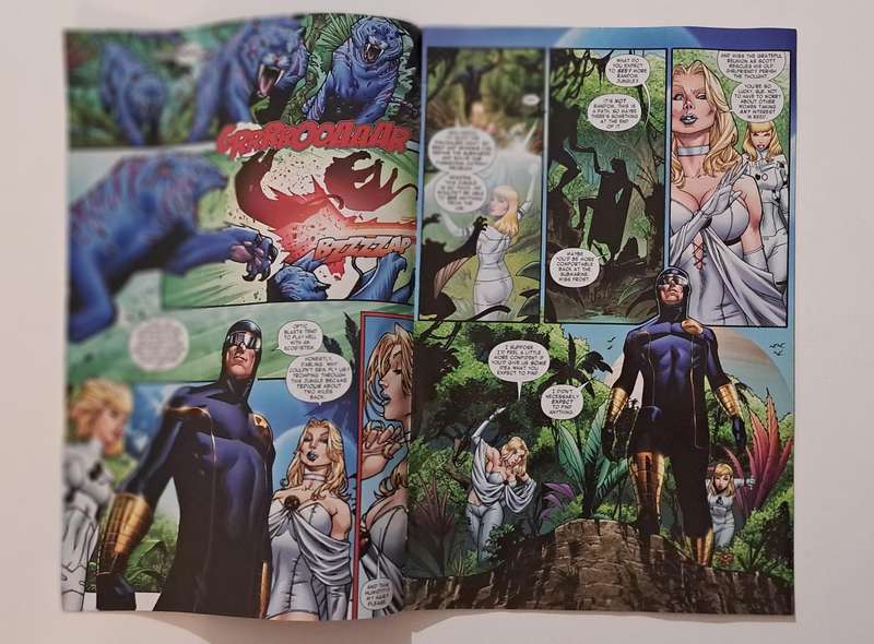 Marvel comic books - X-Men (2010 2nd Series) #17A rare old collectable