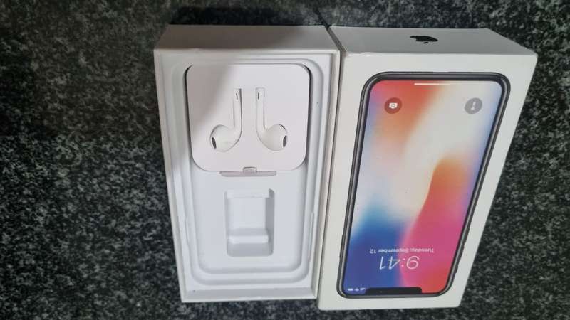 iPhone X 256GB...PLEASE READ!