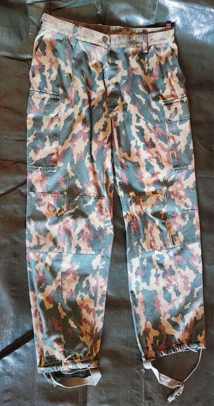 Russian paratrooper VSR Flora Camo size Large jacket and size 36 pants