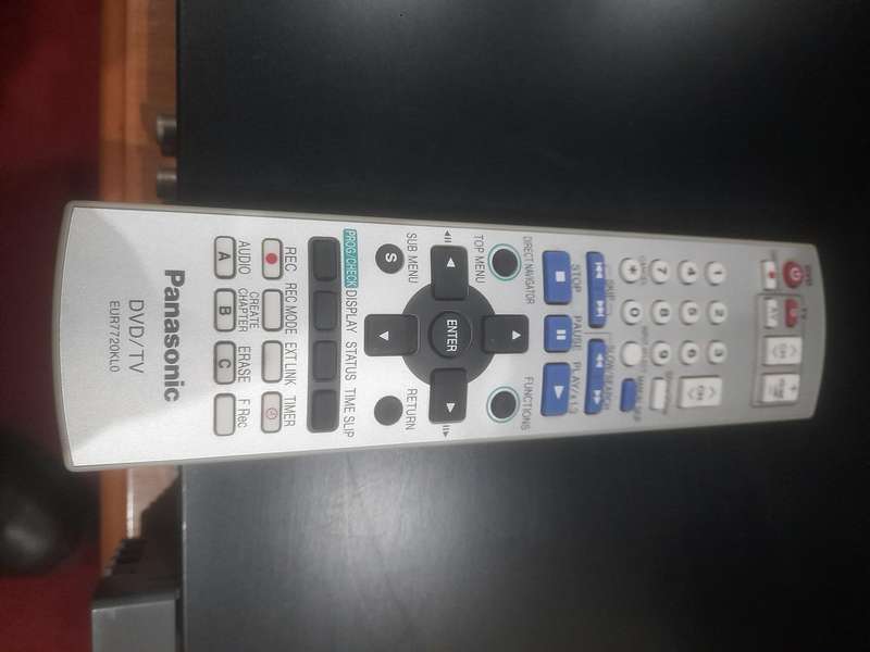 PANASONIC  DVD PLAYER/RECORDER
