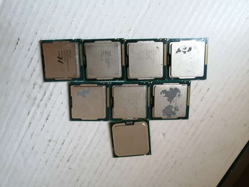 Various Intel 3rd gen socket 1155 Processors (Celeron/Pentium) @2.7ghz All working