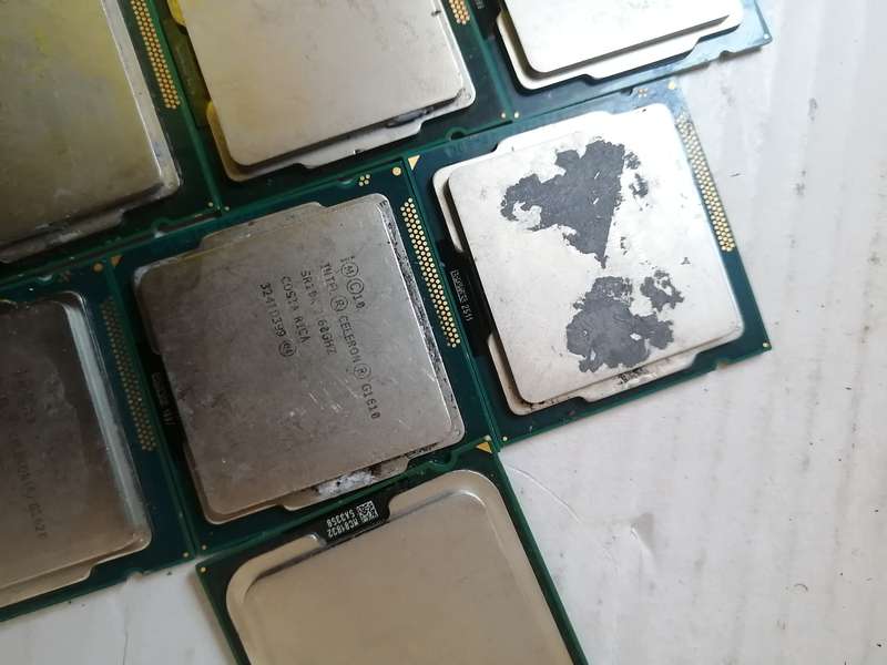 Various Intel 3rd gen socket 1155 Processors (Celeron/Pentium) @2.7ghz All working