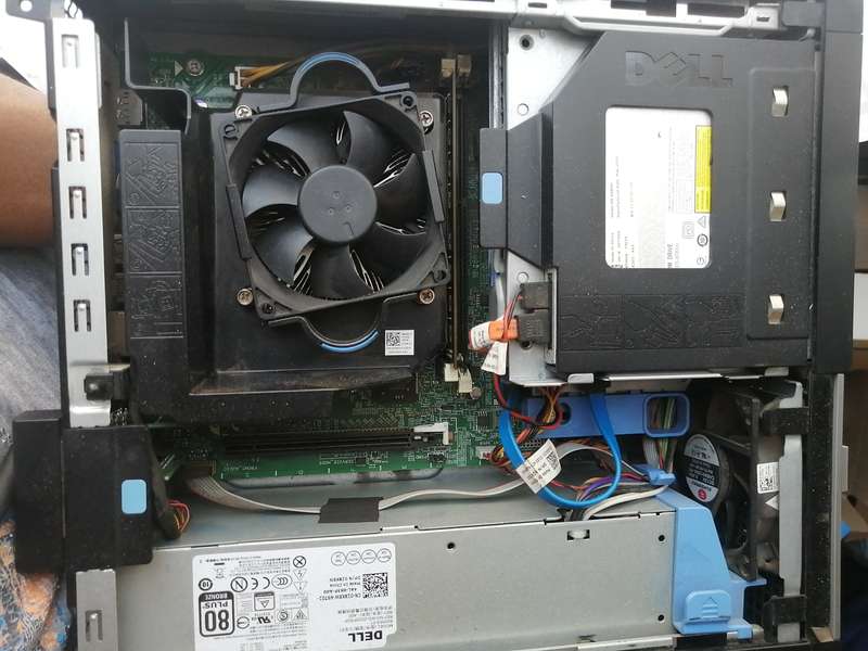 Dell Core i3 4th gen @3.2Ghz 500gb hdd  4gb ram 1600MHz 500gb Intel graphics Fresh like new