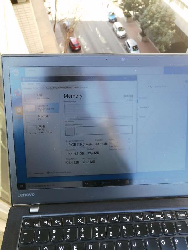 Lenovo T460s i5 6th gen, 12gb ram ddr4, 256GB SSD, 2x Batteries, Clean Condition& Keyboard Backlight