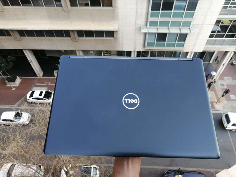 Dell 5580 Core i7 7th Gen, 2GB NVIDIA GRAPHICS ONBOARD, 16GB ddr4, 256GB SSD, Battery excellence