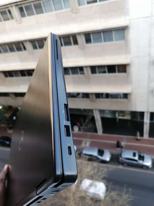 Dell 5580 Core i7 7th Gen, 2GB NVIDIA GRAPHICS ONBOARD, 16GB ddr4, 256GB SSD, Battery excellence