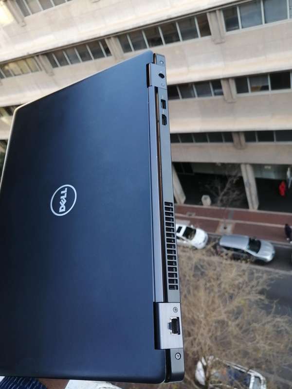 Dell 5580 Core i7 7th Gen, 2GB NVIDIA GRAPHICS ONBOARD, 16GB ddr4, 256GB SSD, Battery excellence