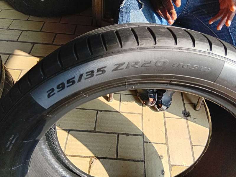295/35/20 Pirelli Pzerro. 80% life