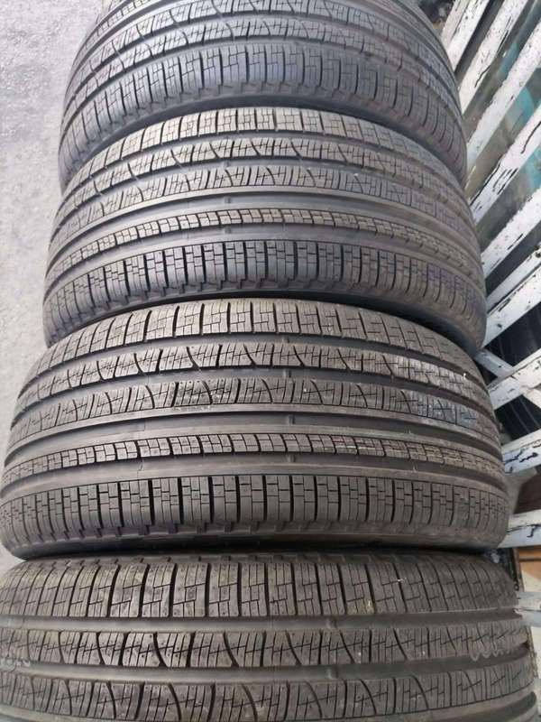 275/45/21 × 4 Pirelli Scorpoin Verde All Season 110Y