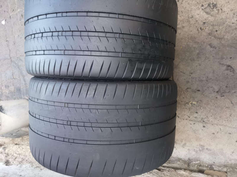 325/30/21 × 2 Michelin Pilot Sport Cup 2