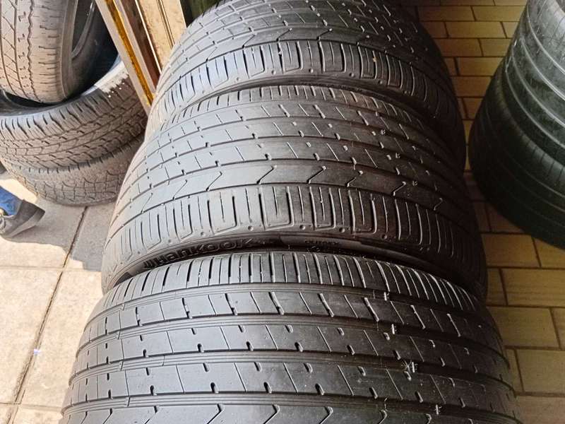 285/35/22  Hankook Ventus S1evo² SUV