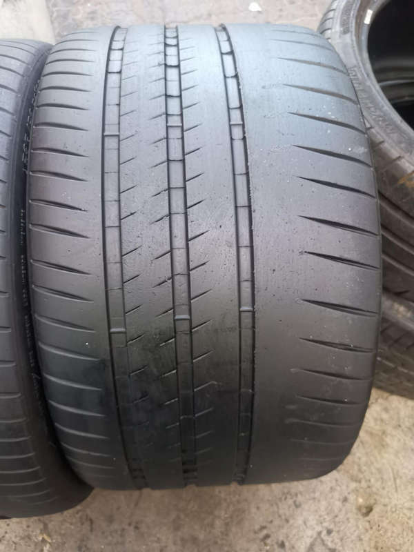 325/30/21 × 2 Michelin Pilot Sport Cup 2