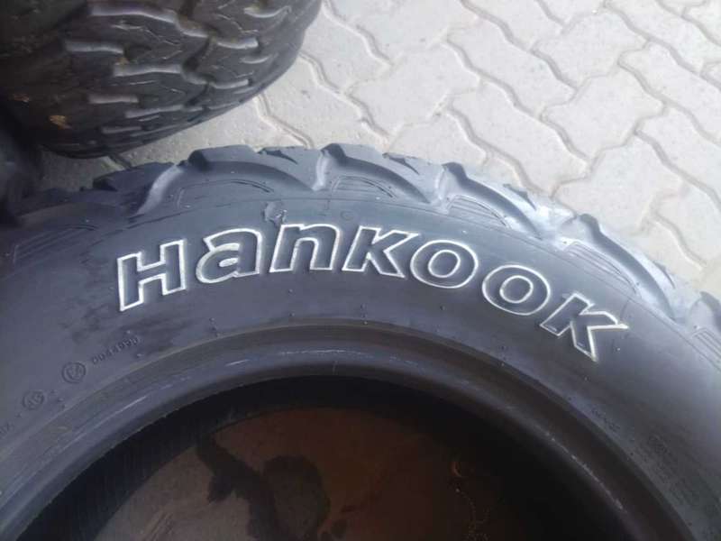 265/75/16 x 4 Hankook Dinapro MT2.